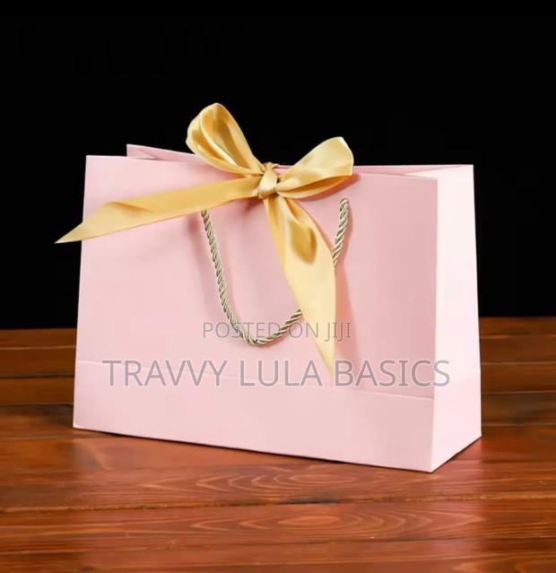 Paper Bow Gift Bag · Photo 5