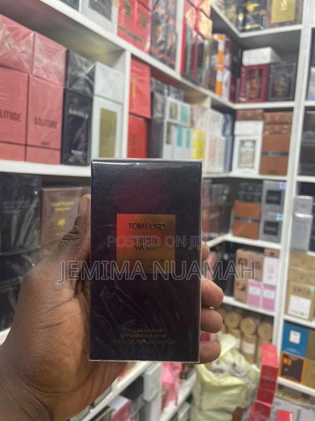 Tomford Oud Wood · Photo 1