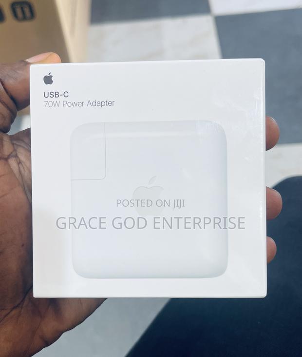 Original Apple Macbook 70W Gan Adapter. · Photo 1