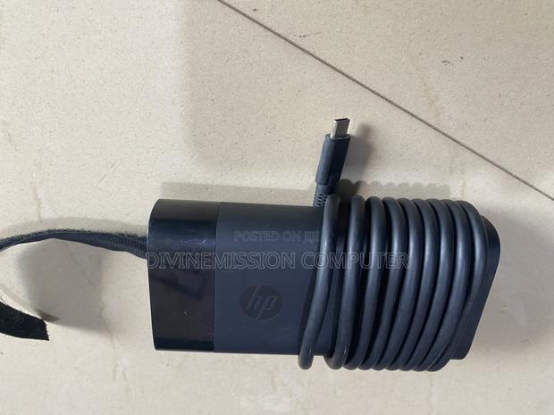 Hp Type C 5v,9v,10v,12v,25v,20v-4.5a, (90w)Uk Used · Photo 1