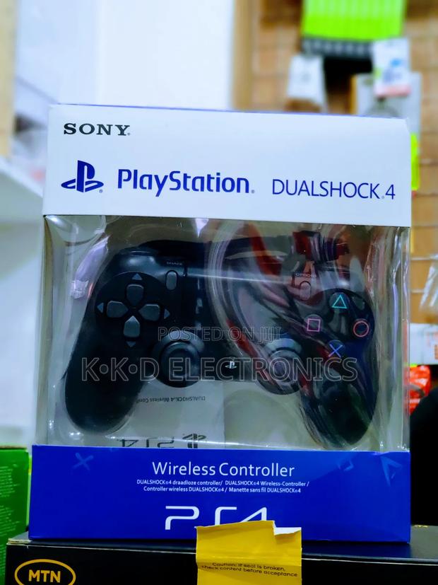 Sony Playstation 4 Controller · Photo 5