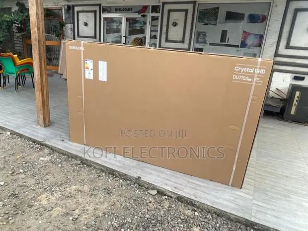 Powerful Sound‐U 85′′ Crystal Uhd Samsung Tv · Photo 1