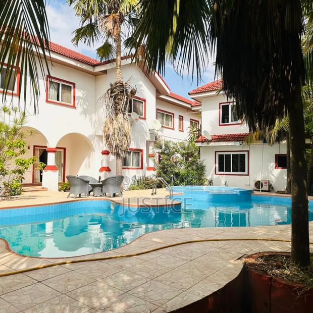 6bdrm Mansion in Trasacco Estate, East Legon for sale · Photo 1