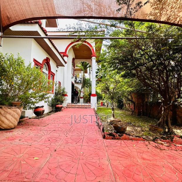 6bdrm Mansion in Trasacco Estate, East Legon for sale · Photo 8