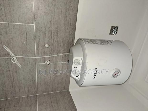 3bdrm House in Community 22, Tema Metropolitan for sale · Photo 3