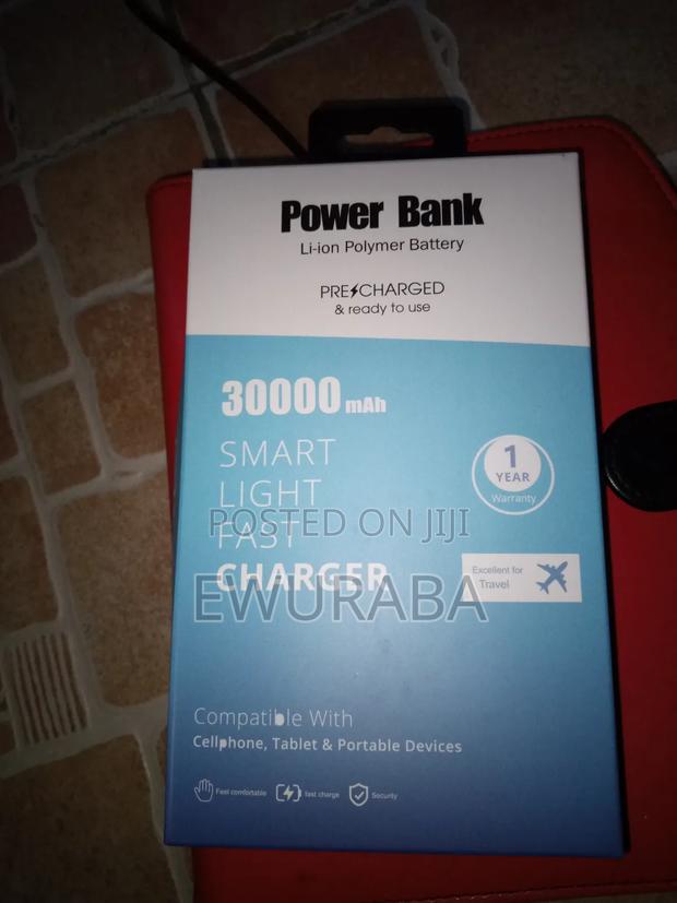 30,000mah Led Display Smart Power Bank · Photo 1