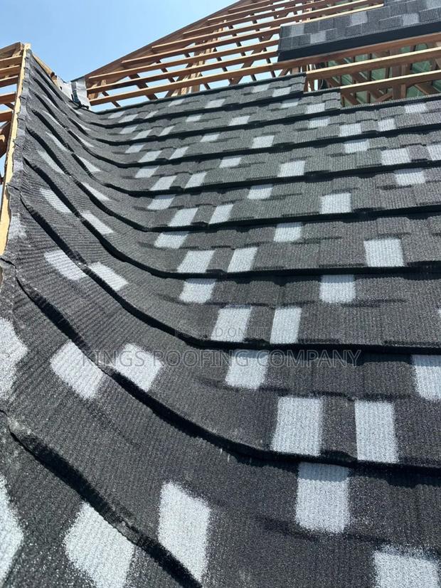 Experts in Alu-Zinc Roofing Sheets Installment · Photo 3