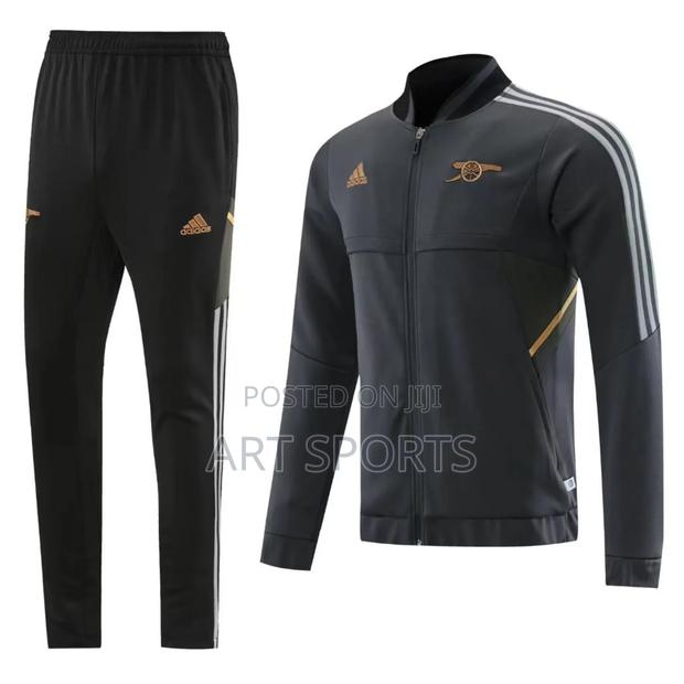 Arsenal Tracksuits · Photo 3