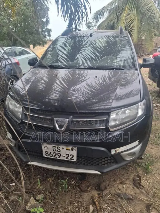 Dacia Sandero 2012 Black · Photo 1