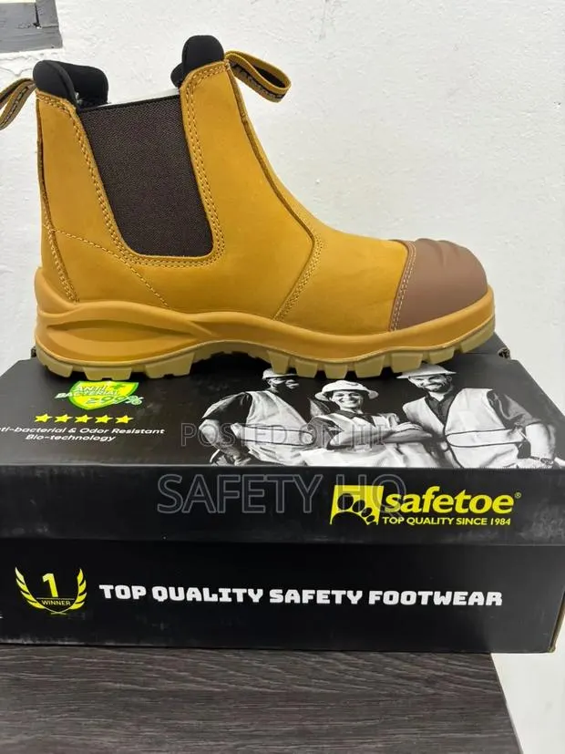 Safety Boots · Photo 1