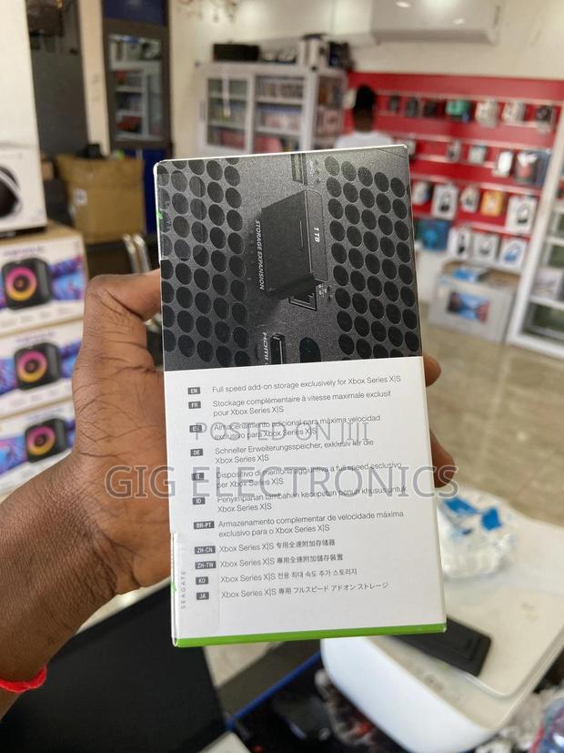 Seagate 1tb Storage Expansion Card for the Xbox Series X/S · Photo 2