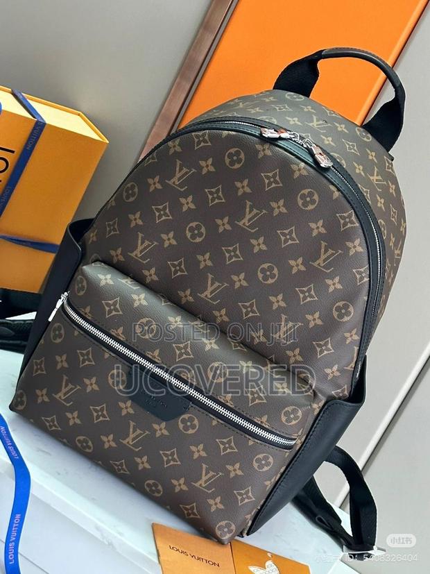 Luxury Designer Unisex Backpack · Photo 3