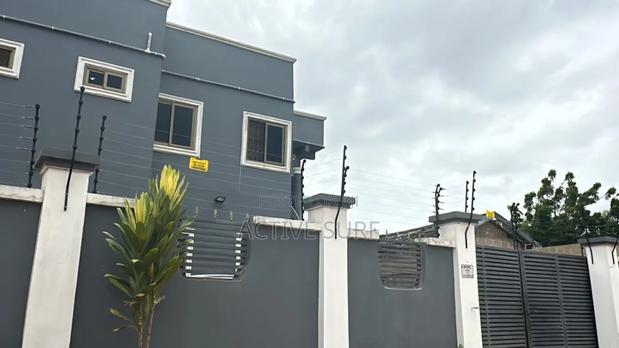 Top Quality Electric Fencing for Your Security · Photo 5