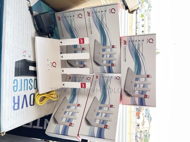 Olax Universal Sim Router One Lan Port 4G Speed of 300mbps · Photo 5