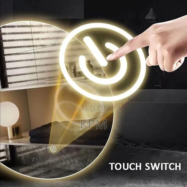 Irregular LED Vanity Bathroom Mirror Wall Mount · Photo 3