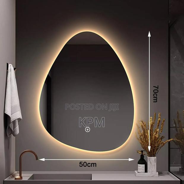 Irregular LED Vanity Bathroom Mirror Wall Mount · Photo 1