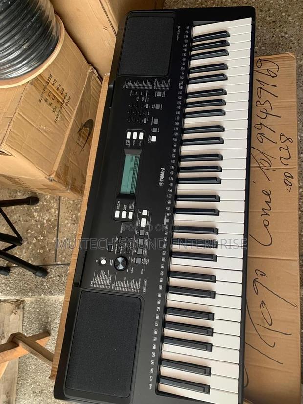 Yamaha Keyboard PSR-283 · Photo 3