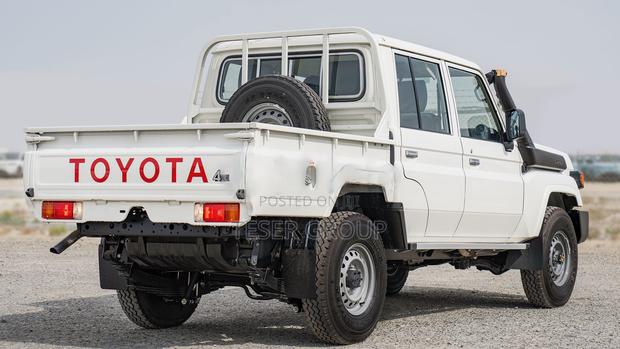 New Toyota Land Cruiser 2023 White · Photo 4
