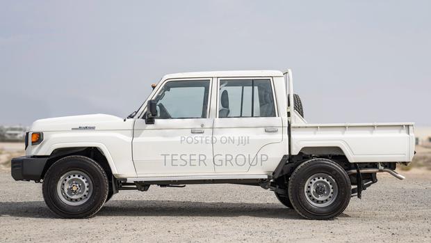 New Toyota Land Cruiser 2023 White · Photo 7