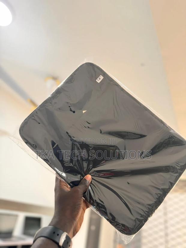 Foamy Laptop Bag · Photo 8