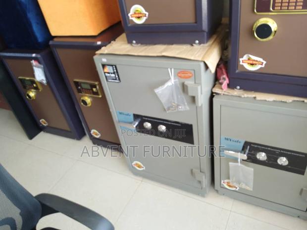 Fireproof Money Safe · Photo 1