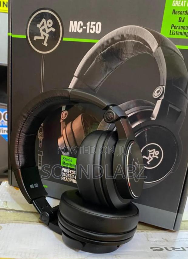 Mackie MC-150 Professional Closed-Back Headphones · Photo 1