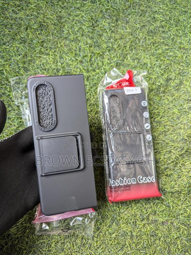 Samsung Galaxy Z Fold 3 and 4 Case · Photo 1