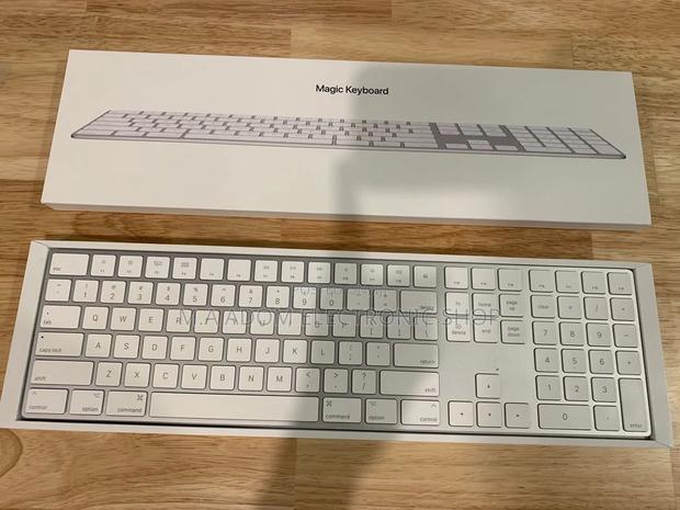 Apple Magic Keyboard With Touch · Photo 1