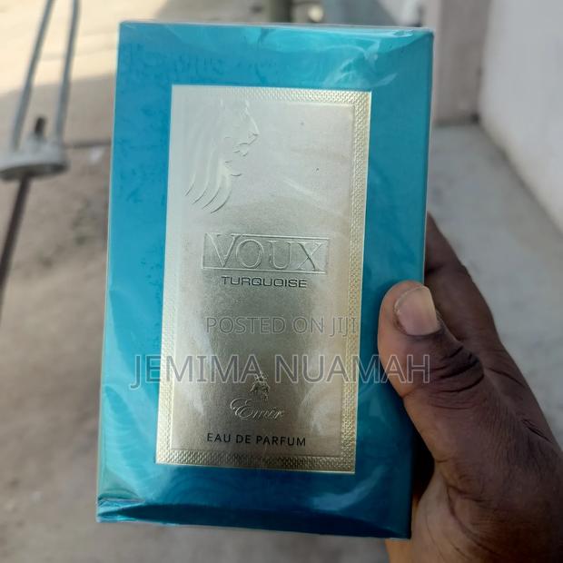 Voux Turquoise Perfume · Photo 2