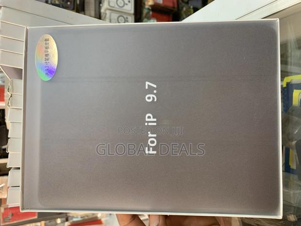 Original iPad Pro 9.7 Leather Covers · Photo 1