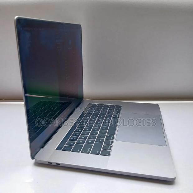 Laptop Apple MacBook Pro 2019 16GB Intel Core i7 SSD 512GB · Photo 2