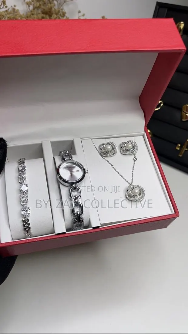 Adora Set (Silver) · Photo 1