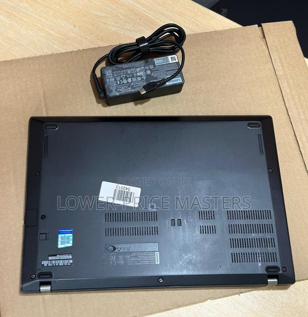 New Laptop Lenovo ThinkPad T480s 8GB Intel Core i5 SSD 256GB · Photo 4