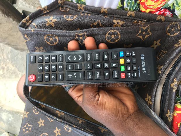 Samsung Smart Remote Black · Photo 1
