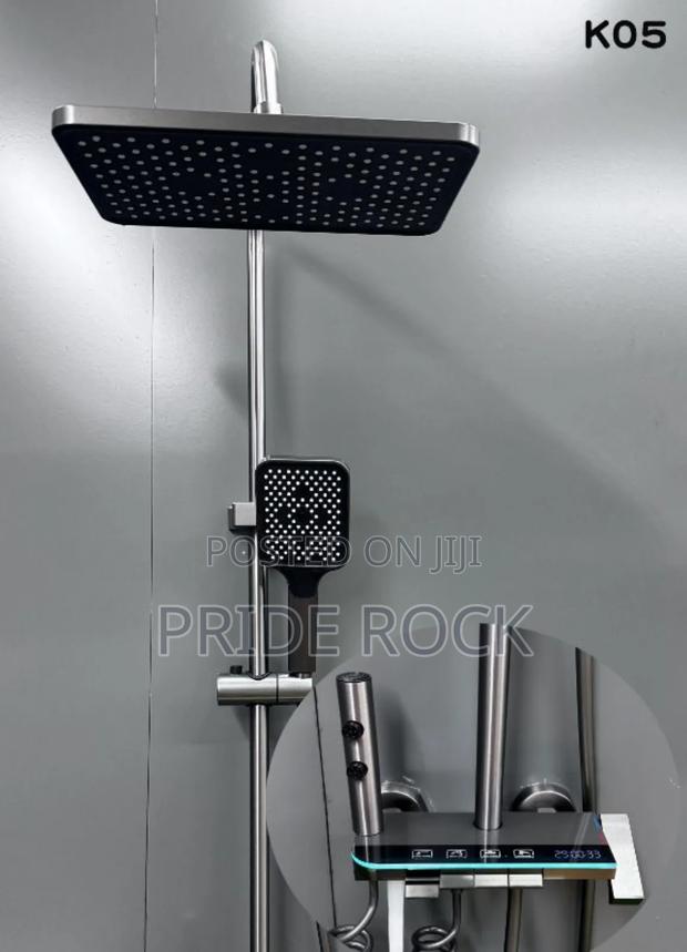 Thermostatic Shower Pole, Led Shower · Photo 1