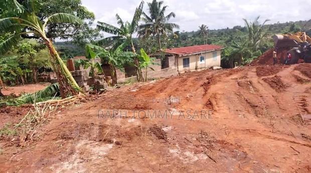 Plot of Land in the Town With No Litigation for Sale · Photo 4