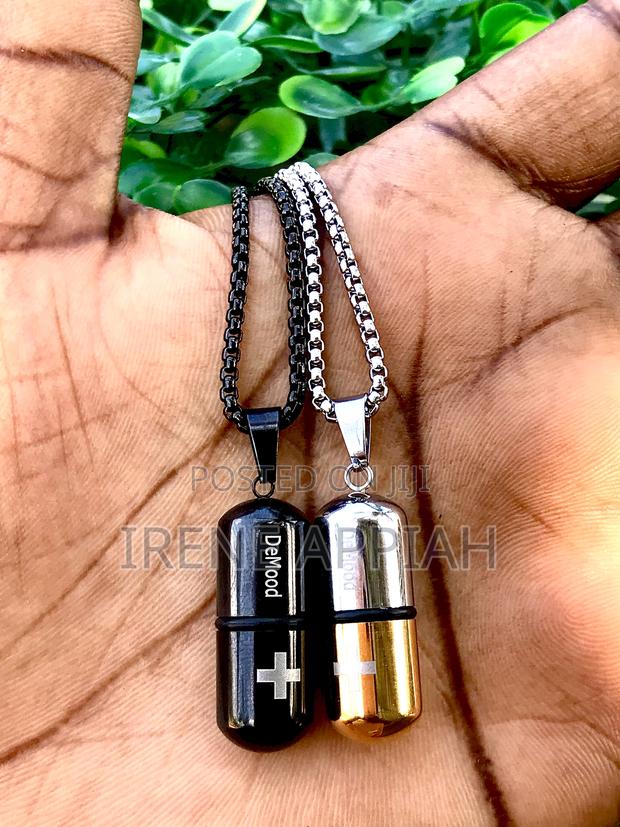 Pill Pendant Necklace · Photo 3