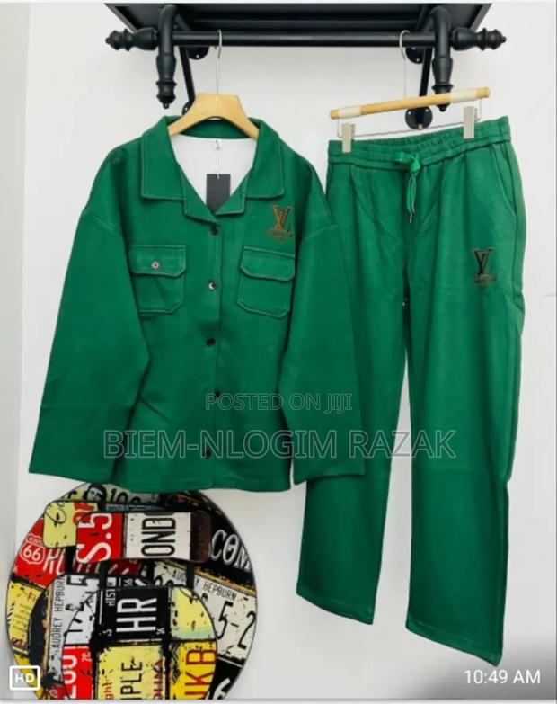 High Quality Plain Luis Vuitton Top N Down Available · Photo 2