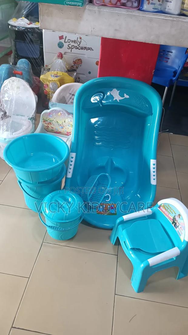Complete Baby Bath Tub Set · Photo 3