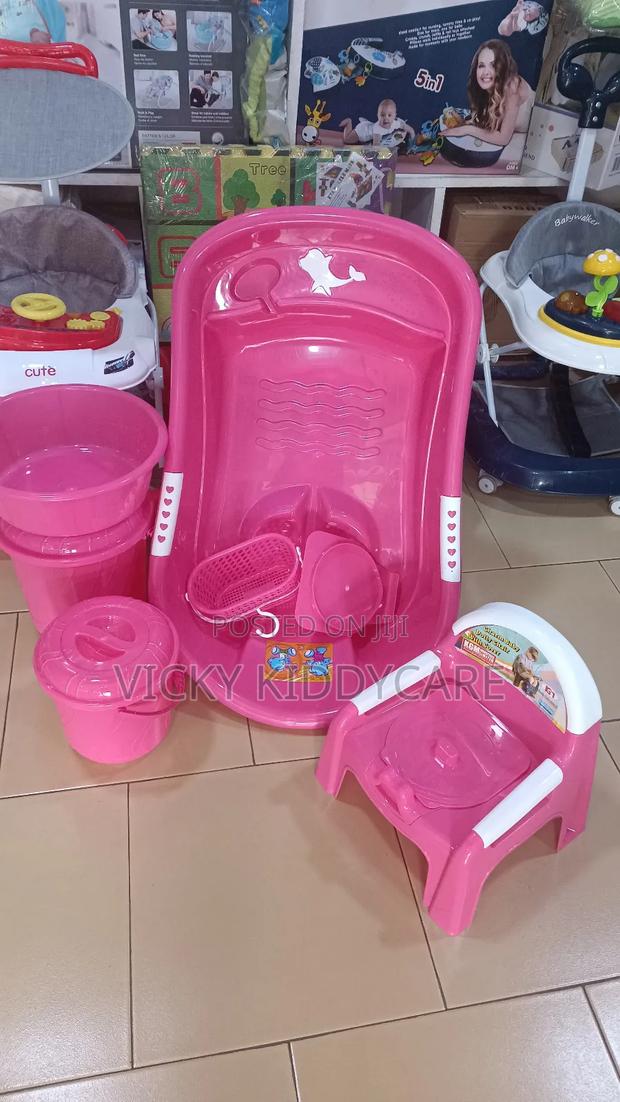 Complete Baby Bath Tub Set · Photo 4