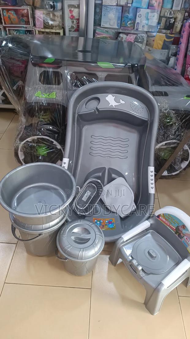 Complete Baby Bath Tub Set · Photo 5