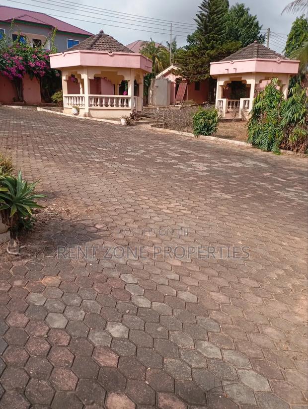 6bdrm Villa in Rent Zone Properties, Ofankor for sale · Photo 8