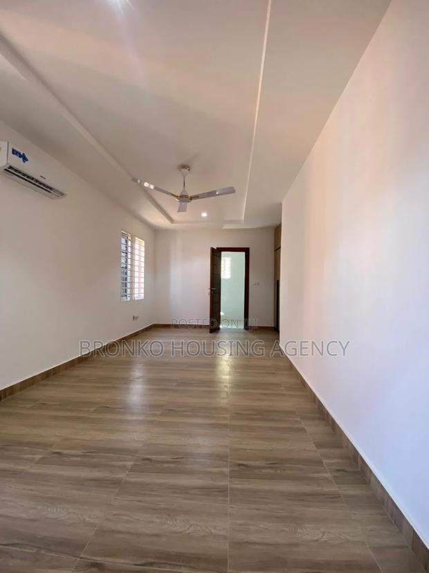 3bdrm House in Bronko Housing, Spintex for rent · Photo 4