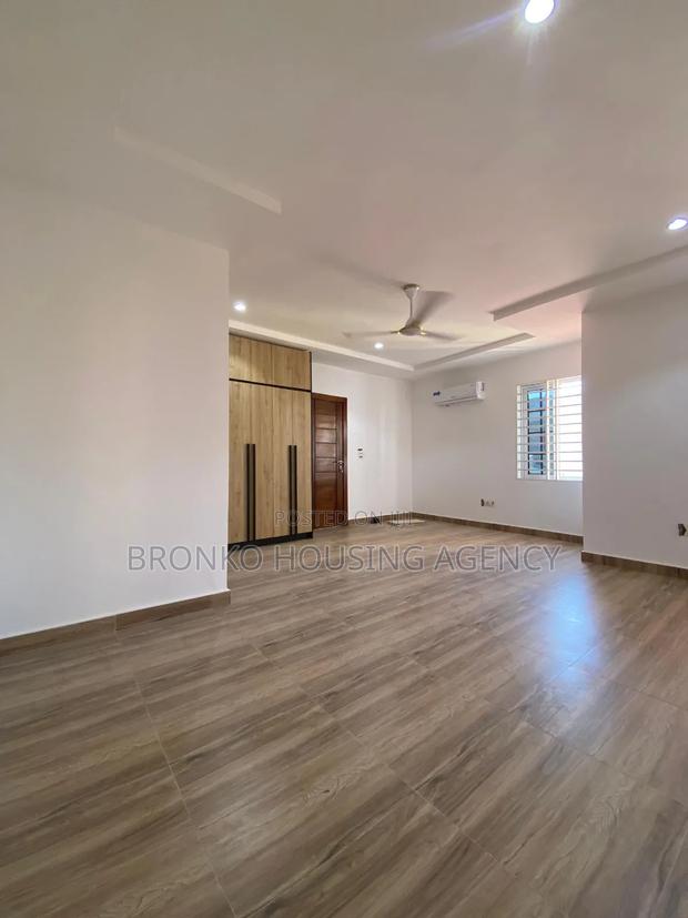 3bdrm House in Bronko Housing, Spintex for rent · Photo 8
