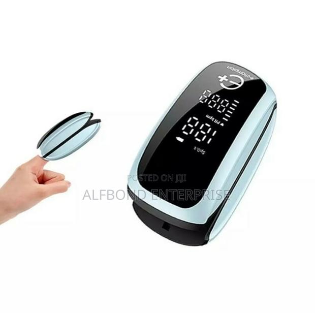 Fingertip Pulse Oximeter · Photo 1