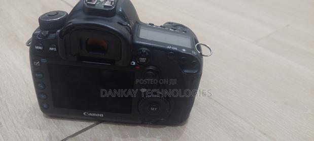 Canon 5d Mark Iv With 50mm Lens · Photo 7