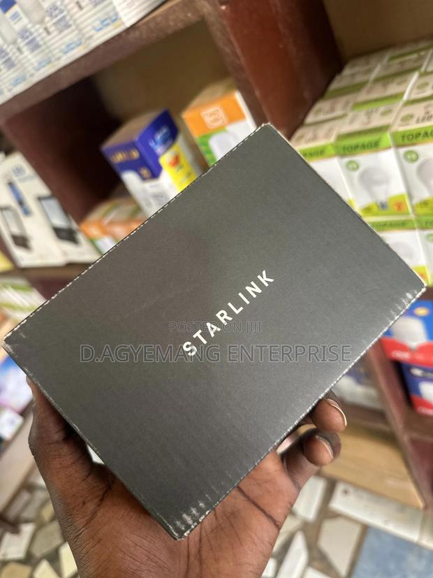 Starlink Ethernet Adapter. · Photo 3