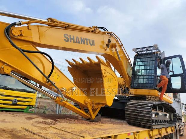 Shantui Excavator · Photo 1