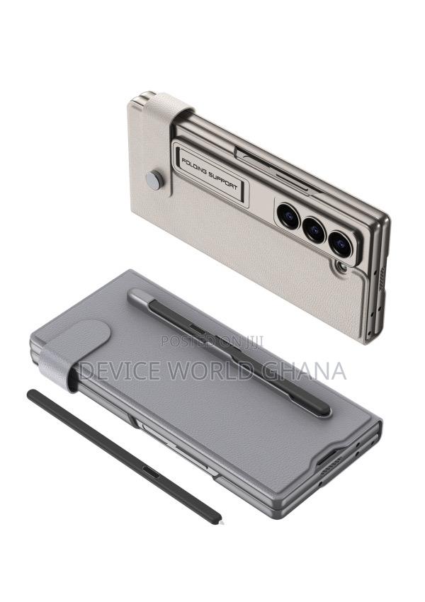 Clamshe Leather Flip Case for Samsung Z Fold 6 With Pen Slot · Photo 5