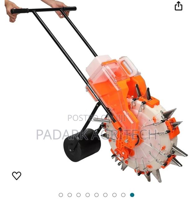 Seeder and Fertilizer Planter · Photo 1